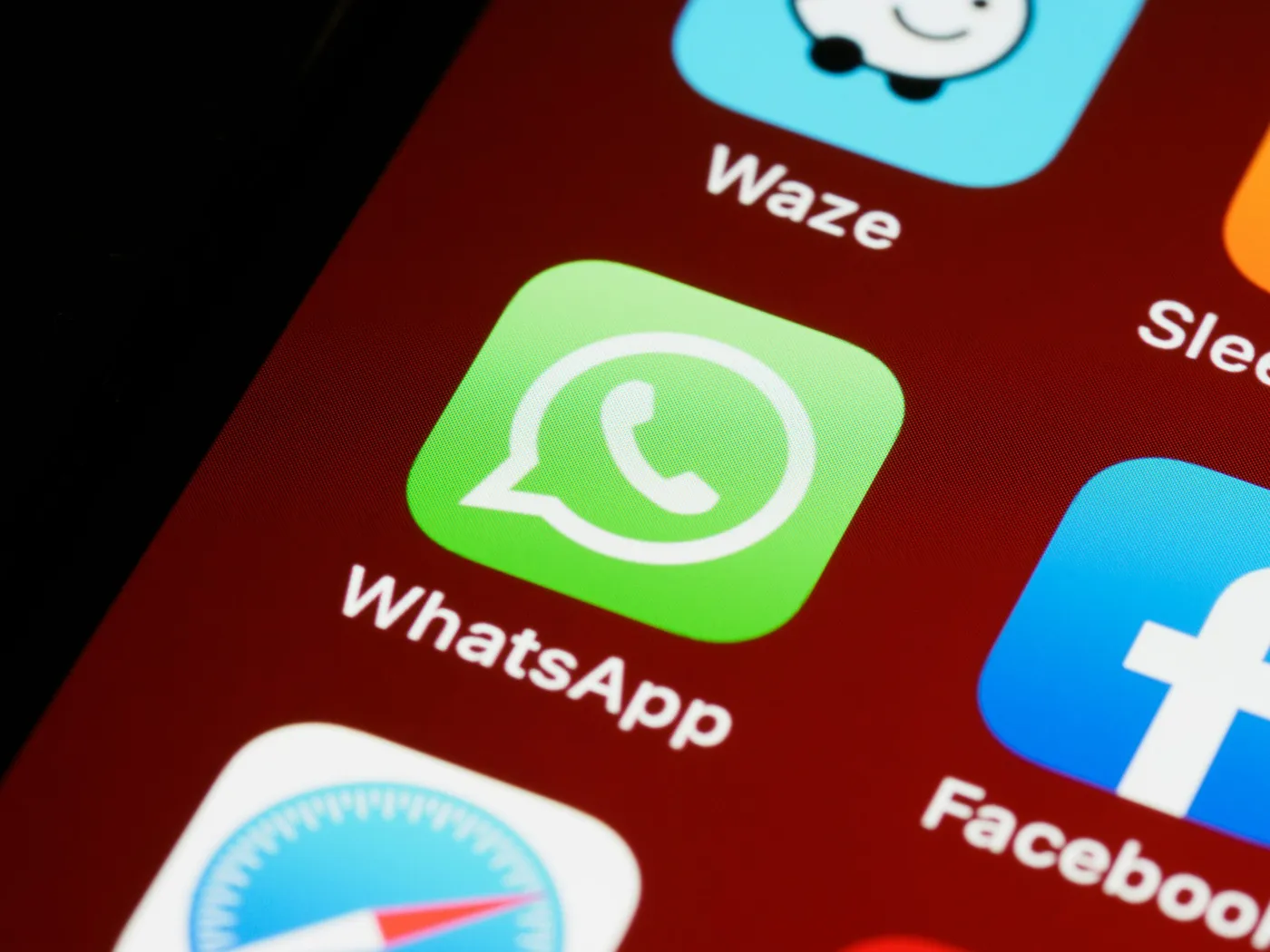 Jetzt auch via WhatsApp erreichbar